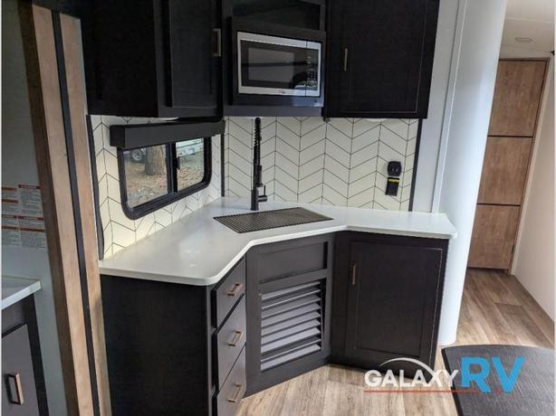 Used 2022 Keystone RV Outback 341RD image 7