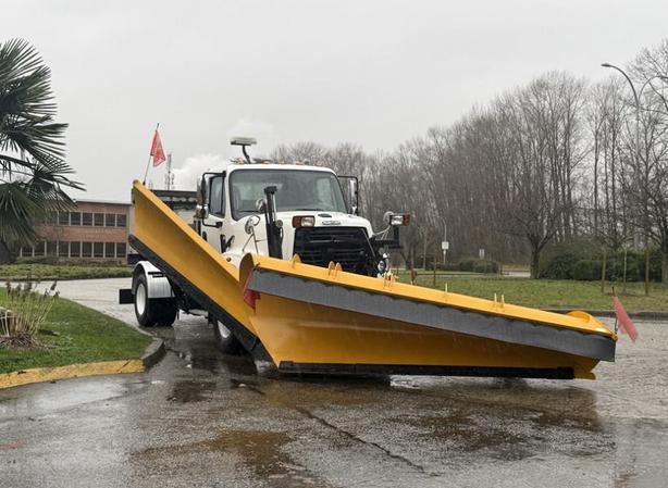 2016 Freightliner 108SD Viking Snow Plow Truck with 11-Foot Plow and Wing image 2