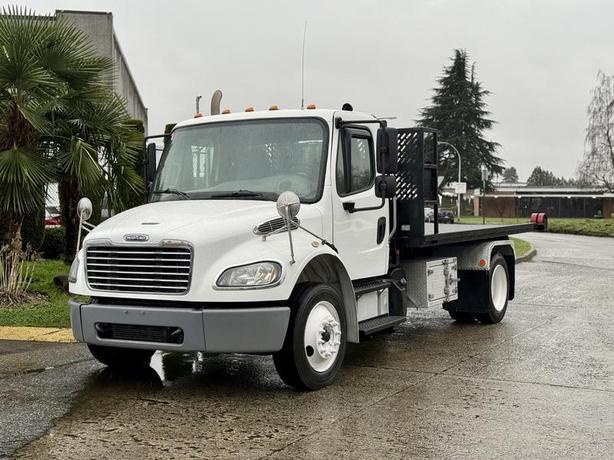 2019 Freightliner M2 106 Hook Truck with 14 Foot Roll-Off Deck image 4