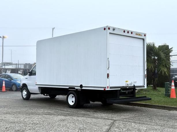 2019 Ford Econoline E-450 Super Duty 16-Foot Cube Van image 6