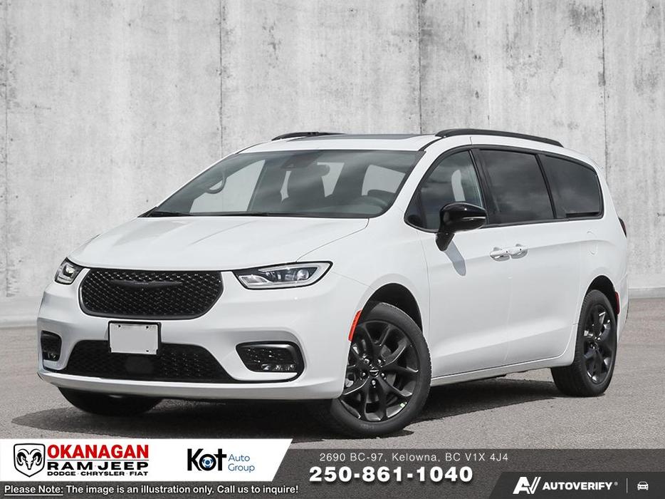 2026 Chrysler Pacifica Limited clearance display photo