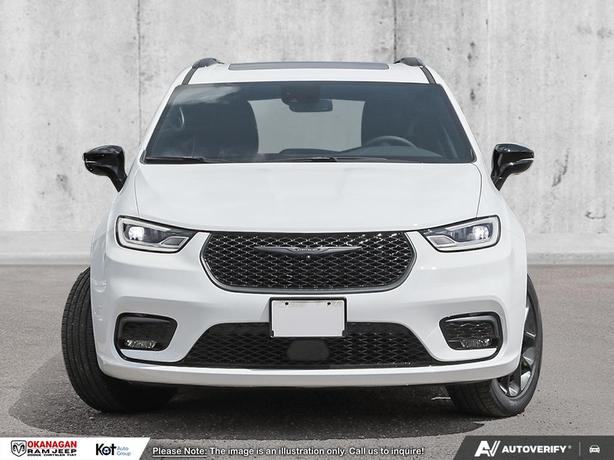 2026 Chrysler Pacifica Limited clearance image 2