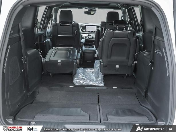 2026 Chrysler Pacifica Limited clearance image 7