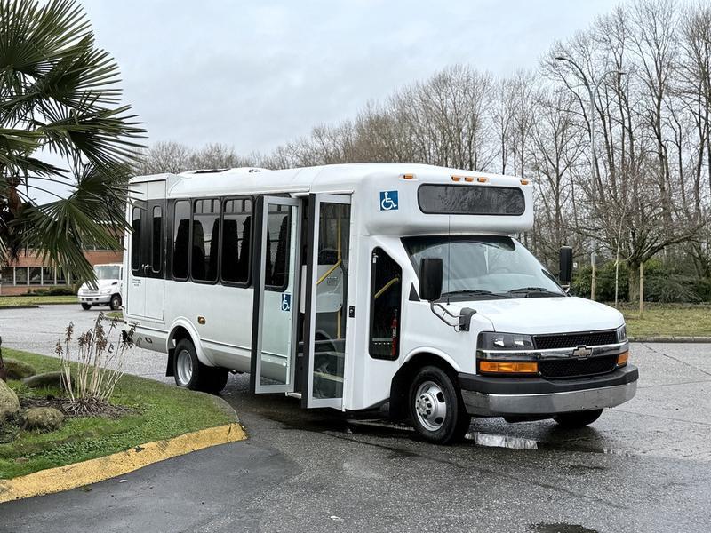 2013 Chevrolet Express G4500 15-Passenger Bus with Wheelchair Lift display photo
