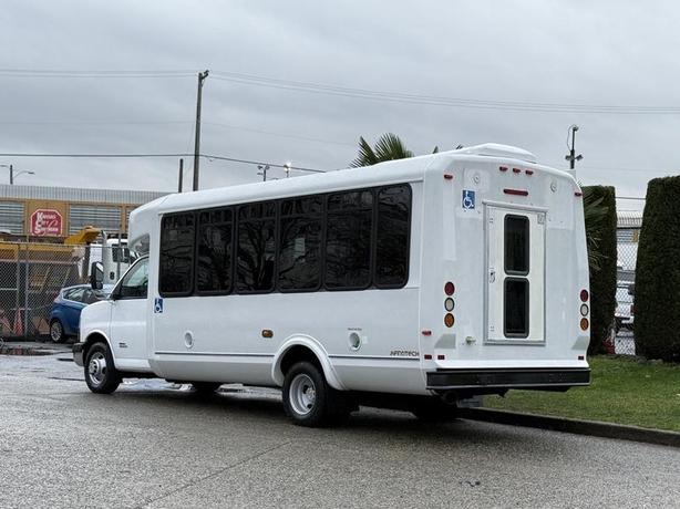 2013 Chevrolet Express G4500 15-Passenger Bus with Wheelchair Lift image 8