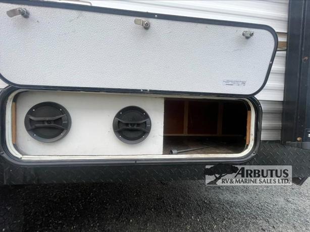 Used 2017 Jayco Jay Flight 145 RB image 4