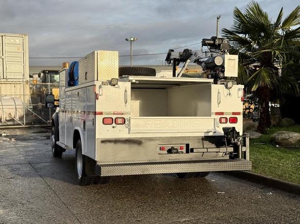 2010 Ford F-550 XL Super Duty Diesel Service Truck with IMT Crane image 8