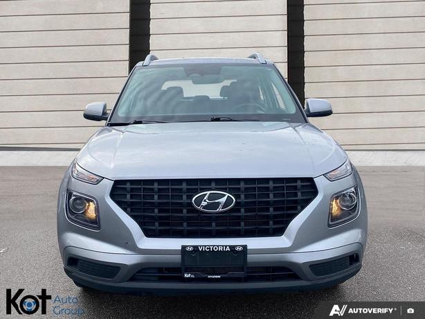 2023 Hyundai Venue Preferred BLUETOOTH APPLE CARPLAY! BACKUP CAMERA! image 2