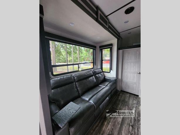 Used 2022 Keystone RV Fuzion Impact Edition 367 image 4