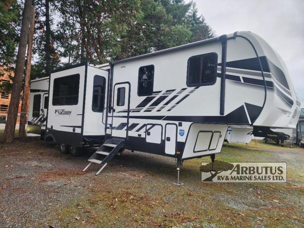 Used 2022 Keystone RV Fuzion Impact Edition 367 image 5