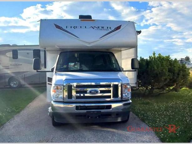 Used 2023 Coachmen RV Freelander 26DS image 2