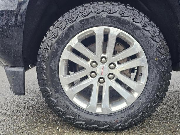 2018 GMC Canyon Crew Cab Short Box 4-Wheel Drive SLT image 5