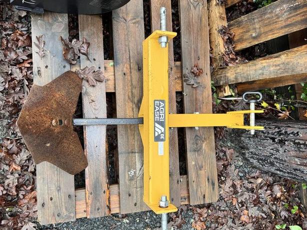 2018 Braber Equipment 3PT Middle Buster image 3