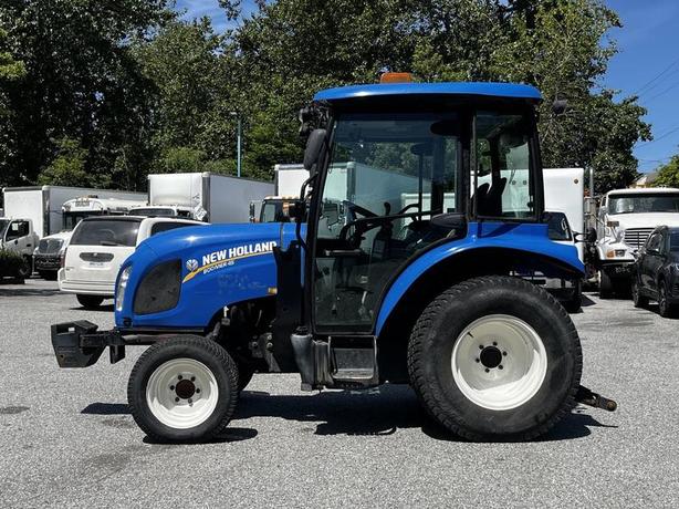 2018 New Holland Boomer 45 Farm Tractor 4WD Diesel image 5