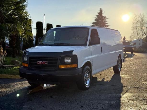 2013 GMC Savana G2500 Extended Pressure Washing Cargo Van image 4