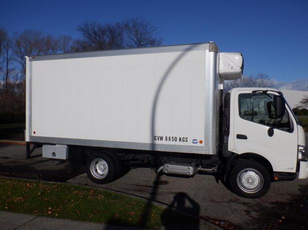 2015 Hino 195 Reefer 16 Foot Cube Van 3 Seater Diesel image 3