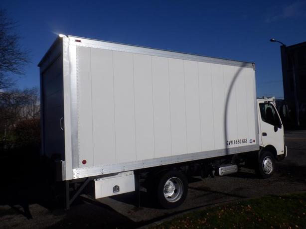2015 Hino 195 Reefer 16 Foot Cube Van 3 Seater Diesel image 6
