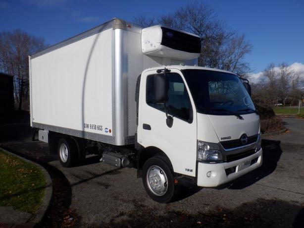 2015 Hino 195 Reefer 16 Foot Cube Van 3 Seater Diesel image 1
