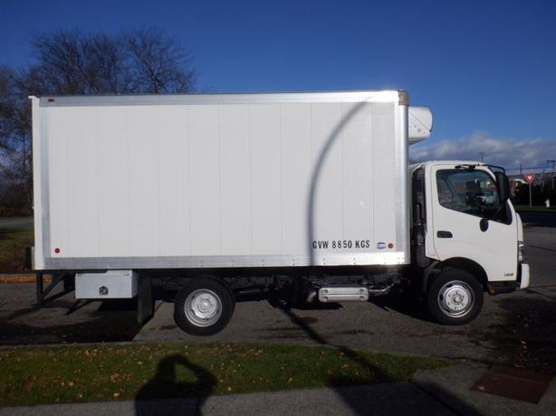 2015 Hino 195 Reefer 16 Foot Cube Van 3 Seater Diesel image 4