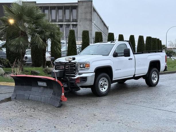 2017 GMC Sierra 3500HD 3500HD 4x4 Long Box Plow Truck image 4