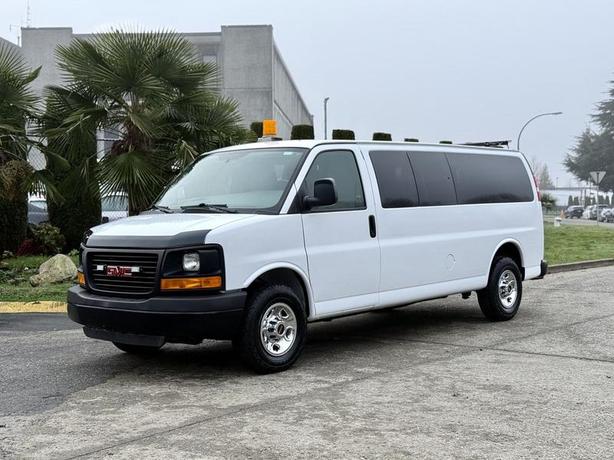 2015 GMC Savana LS 3500 Extended 8-Passenger Van – 6.0L V8, RWD image 5