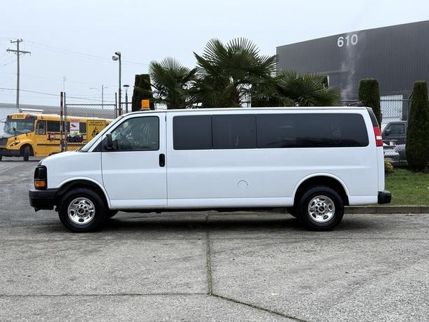2015 GMC Savana LS 3500 Extended 8-Passenger Van – 6.0L V8, RWD image 6