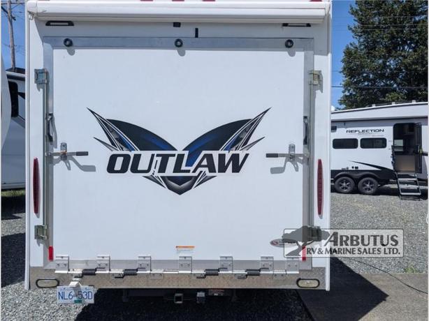 Used 2022 Thor Motor Coach Outlaw 29J image 6