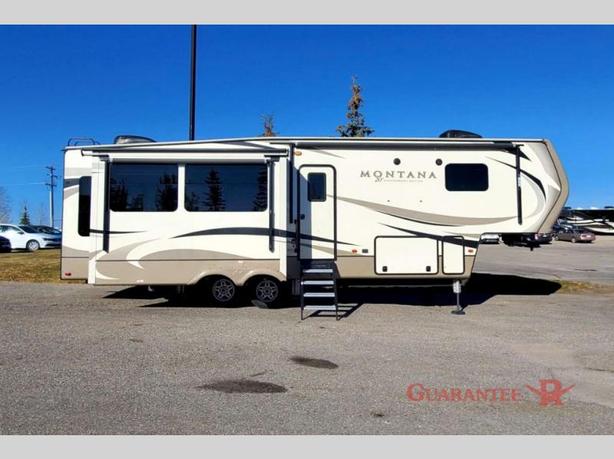 Used 2019 Keystone RV Montana 3120RL image 4