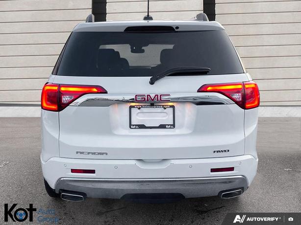 2017 GMC Acadia Denali 6 PASSENGER'S! SUNROOF! LEATHER SEATS! image 5