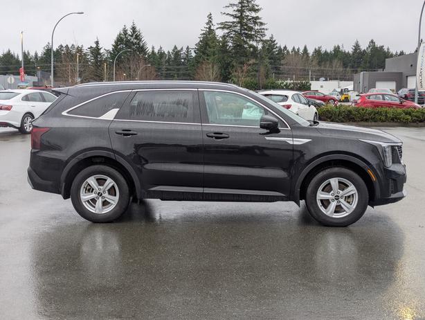 2024 Kia Sorento LX - AWD, Heated Seats, Phone Projection image 5
