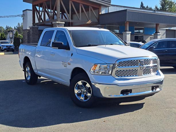 2022 Ram 1500 Classic - 4WD, Heated Seats, Heated Wheel image 4