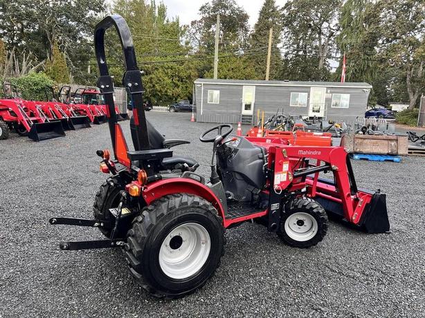 2024 Mahindra Max Series 26 XLT HST image 4