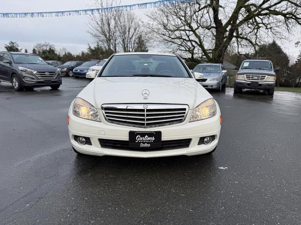 2010 Mercedes-Benz C-Class image 2