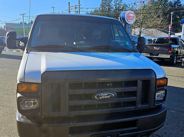 2013 Ford  E-Series Cargo Van Commercial image 5