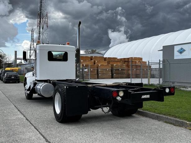2014 Kenworth T370 PX-9 Cab and Chassis Diesel With Air Brakes image 8