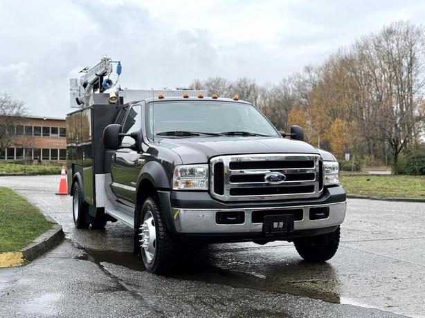 2006 Ford F-450 SD SuperCab 4x4 DRW XLT Service Truck with Auto Crane image 2