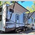 Used 2022 Dutchmen RV Astoria 3603LFP thumbnail image 4