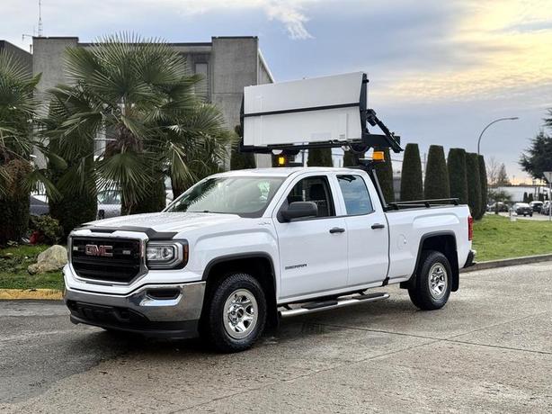 2018 GMC Sierra 1500 Double Cab 4WD Traffic Control Truck image 5
