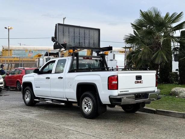 2018 GMC Sierra 1500 Double Cab 4WD Traffic Control Truck image 7