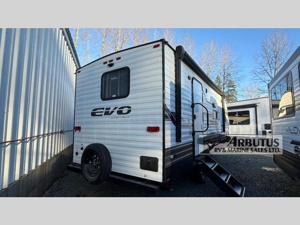 Used 2023 Forest River RV EVO T2230RB image 7
