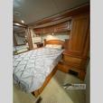 Used 2005 Winnebago Vectra 40 KD thumbnail image 7