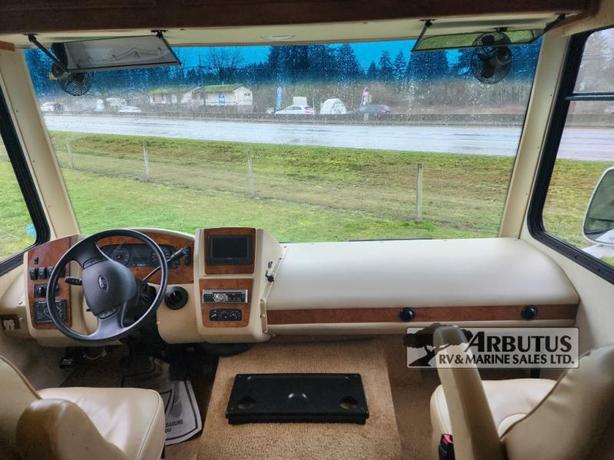 Used 2012 Coachmen RV Mirada 29DS image 5