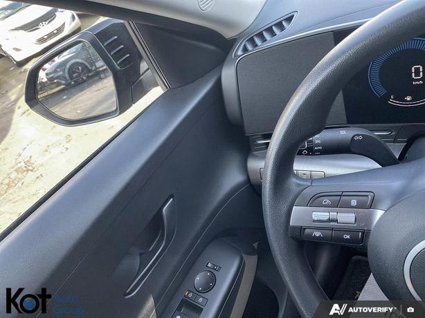 2024 Hyundai Kona Essential BACKUP CAMERA! BLUETOOTH! image 8