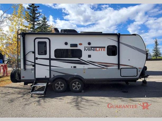 Used 2021 Forest River RV Rockwood Mini Lite 2109S image 7