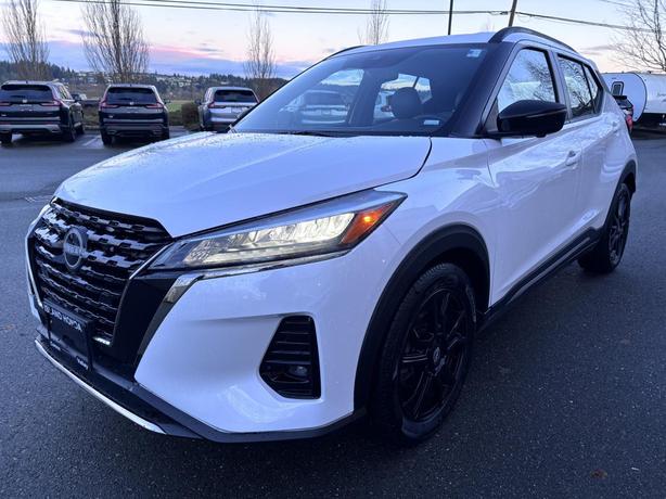 2024 Nissan Kicks SR image 3