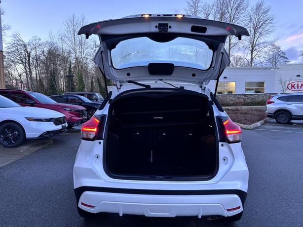 2024 Nissan Kicks SR image 7