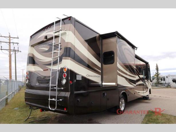 Used 2012 Thor Motor Coach Challenger 36FD image 5