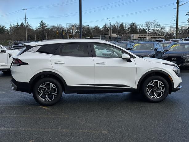 2024 Kia Sportage LX AWD- No Accidents, BC Local & Low Kilometers image 5