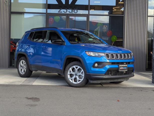 2025 Jeep Compass North - 4x4, Heated Seats, Phone Projection image 4