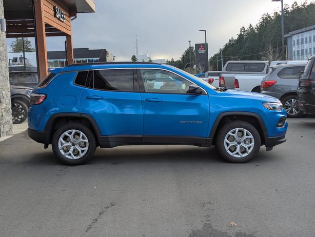 2025 Jeep Compass North - 4x4, Heated Seats, Phone Projection image 5